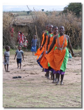 KE 146 - Masai Women Greeting